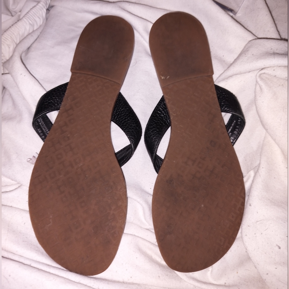 Tory Burch Thora Black thong sandals. Sz 6 - Picture 5 of 6